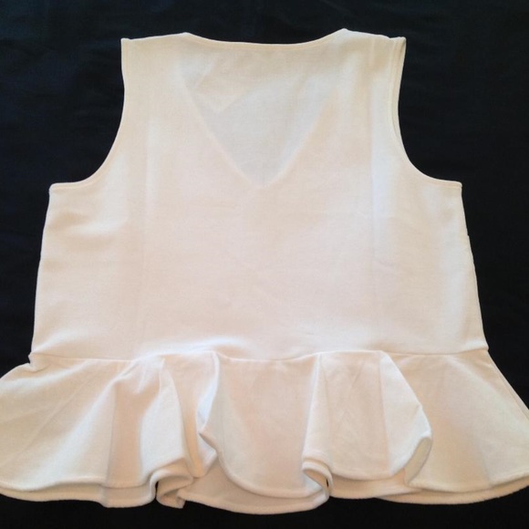 💲SALE💲 HP! NWT J.Crew Ivory White Peplum Sleeveless V Neck Blouse Sz M - Picture 3 of 4